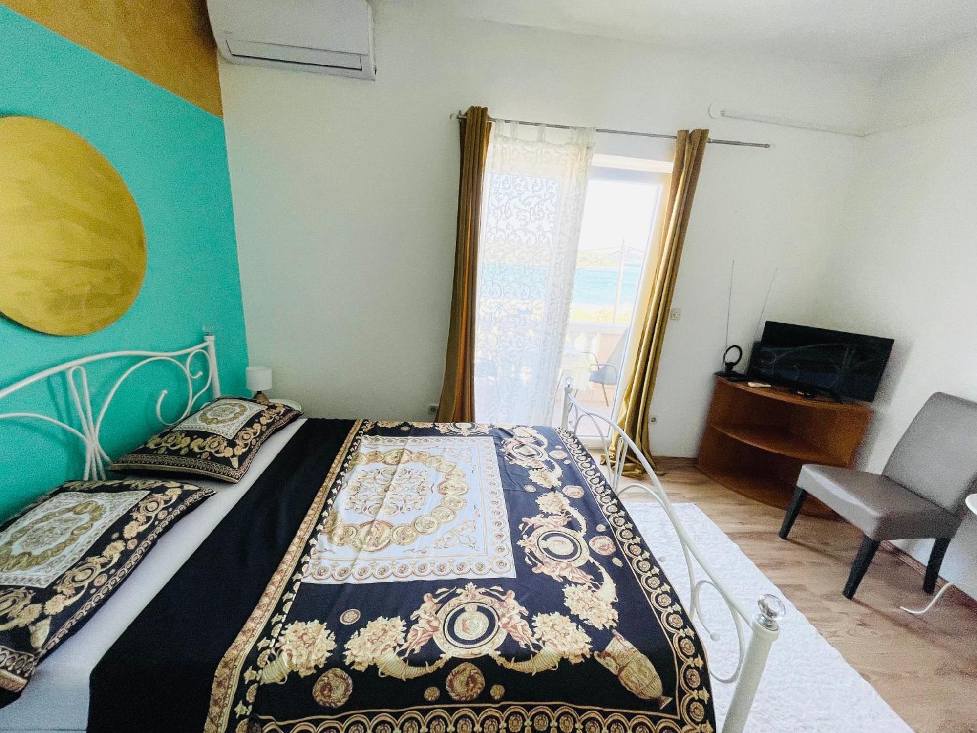 Apartments Esperanza Pasman Luaran gambar
